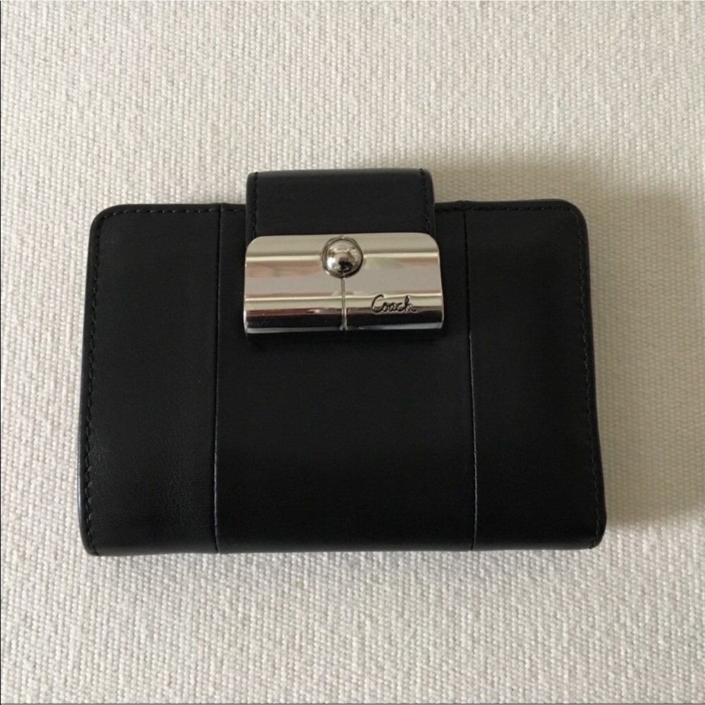 Coach - vintage style wallet - rare find!